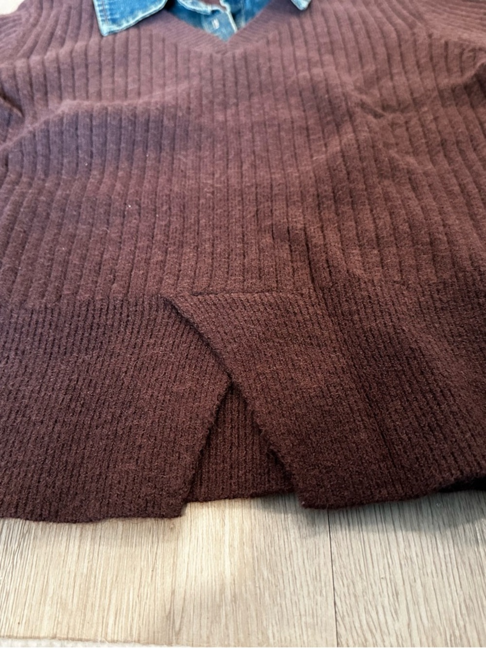 Commense Women's V-Neck Ribbed Sweater in Deep Brown L - Picture 2 of 9